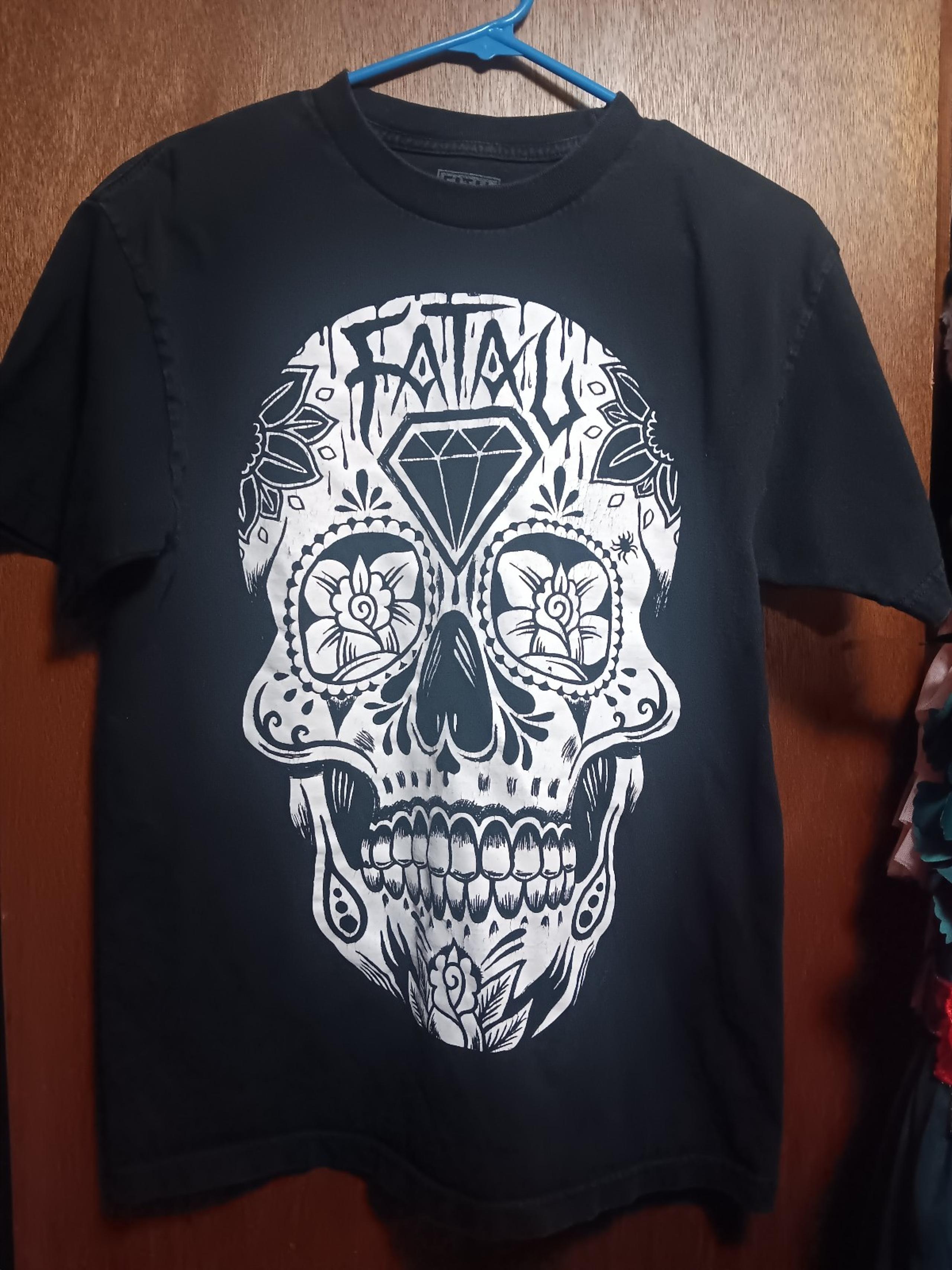 Fatal Shirt Men's Medium Black Graphic Skull Roses Sugar Skull Look
