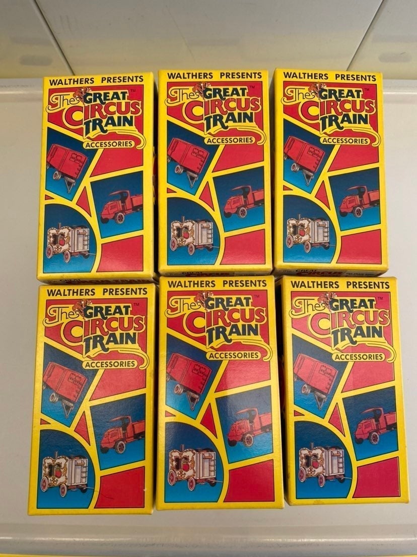 Walthers Great Circus Train accessories bundle