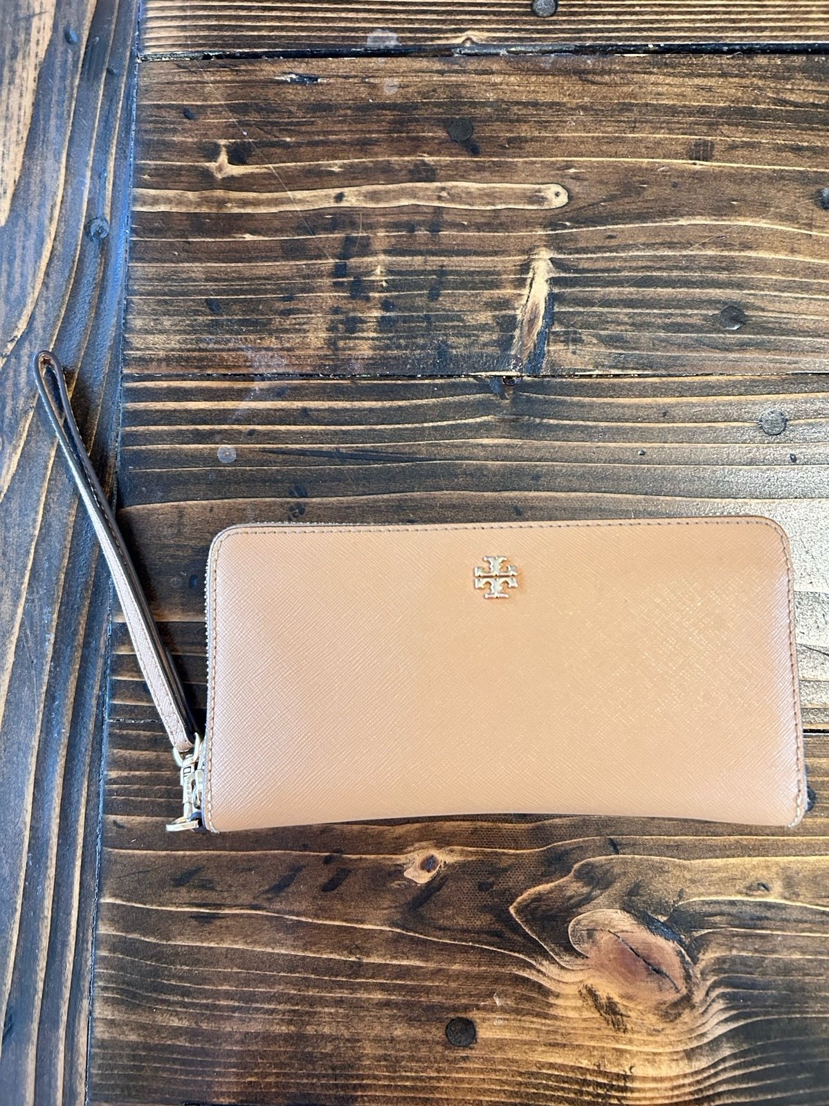 Tory Burch Women's Emerson Wristlet Zip Continental Wallet