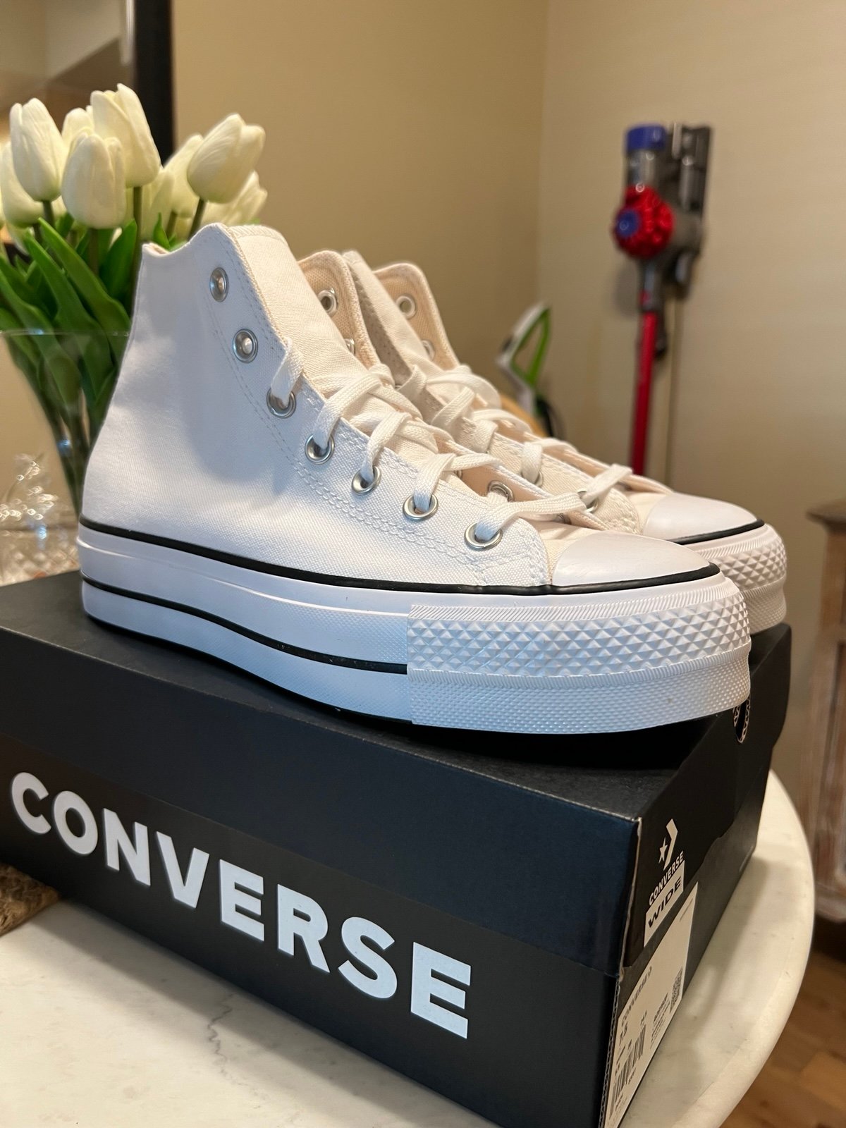 NWT Converse Platform High Top 7.5 WIDE