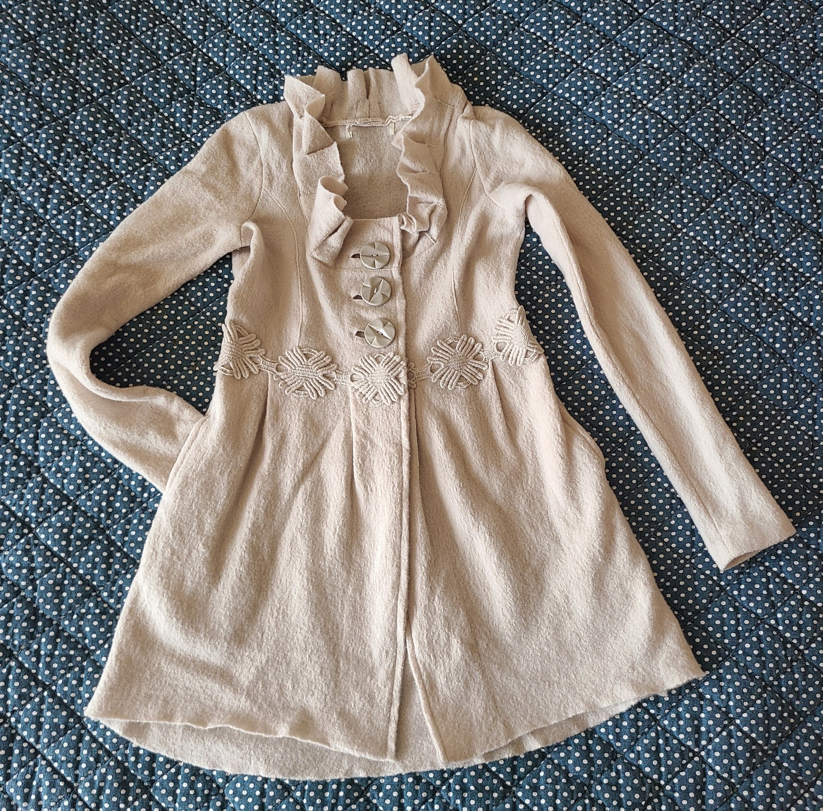 Anthropologie Charlie & Robin Alice In Autumn Sweater Coat Beige Ruffled, Sz XS