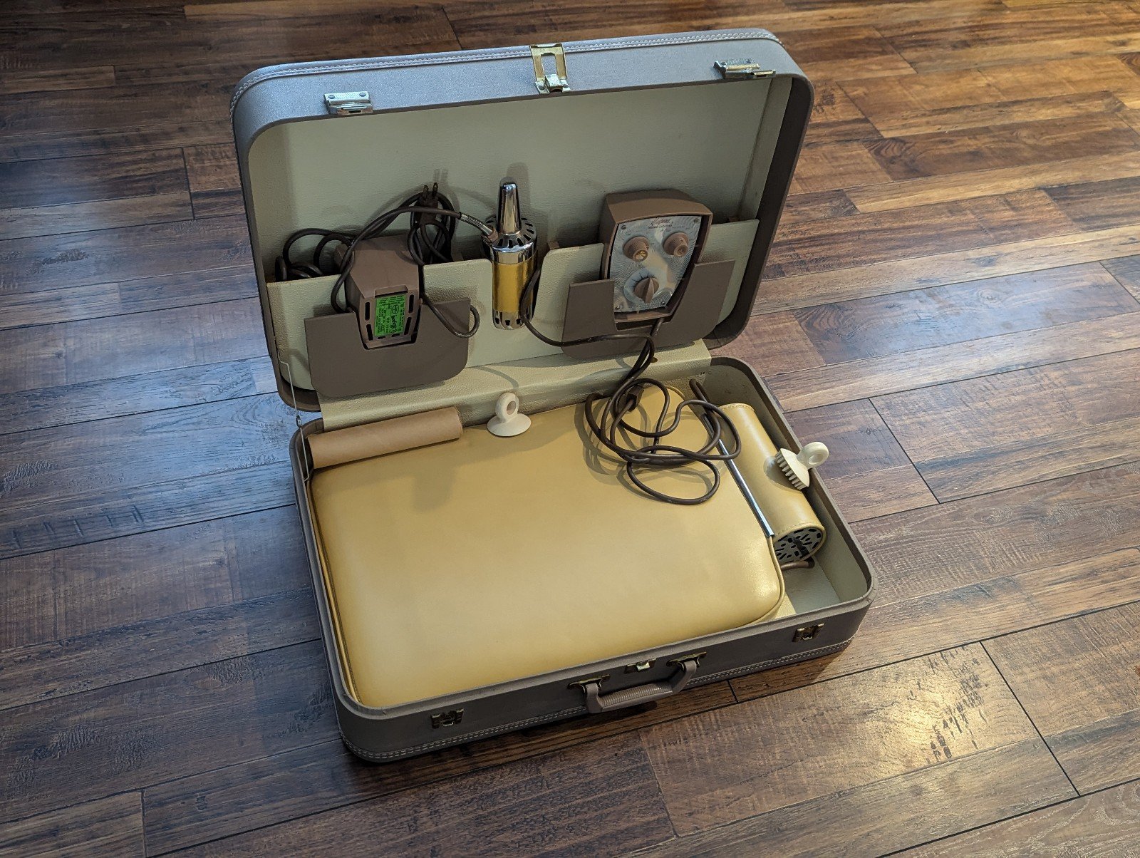 Vintage Niagara Therapy Massage Device Thermopad Heating Pad With Suitcase