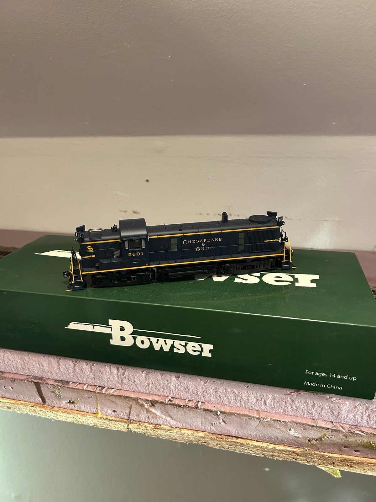 HO Scale Bowser EXECUTIVE LINE RS-3 | C&O #5601 | DCC & Sound Equipped!