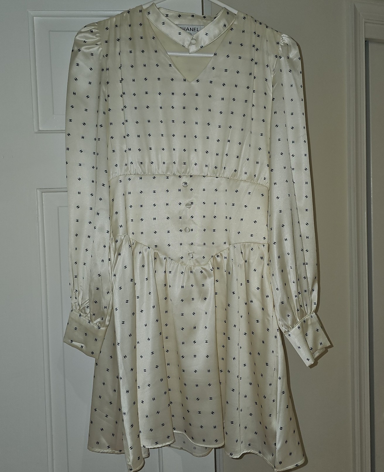 Women's dress