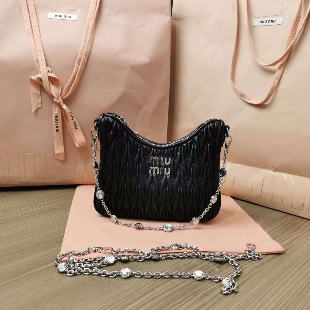 Miu Miu ロゴエンボスショルダーバッグ MIU MIU Logo Shoulder Bags | Mercari