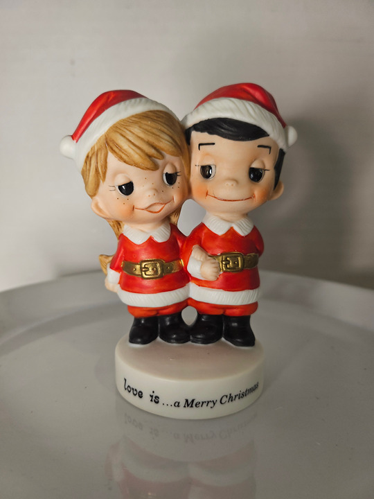 Love Is... A Merry Christmas Hand Painted Porcelain Figurine by Schmid 1970 4 T