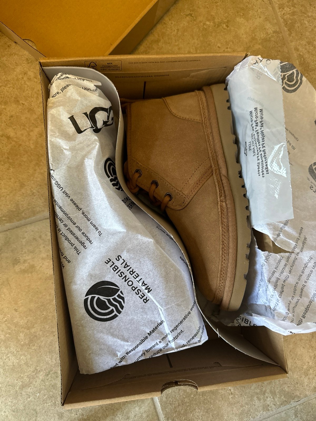 UGG nuemel women’s chestnut size 6