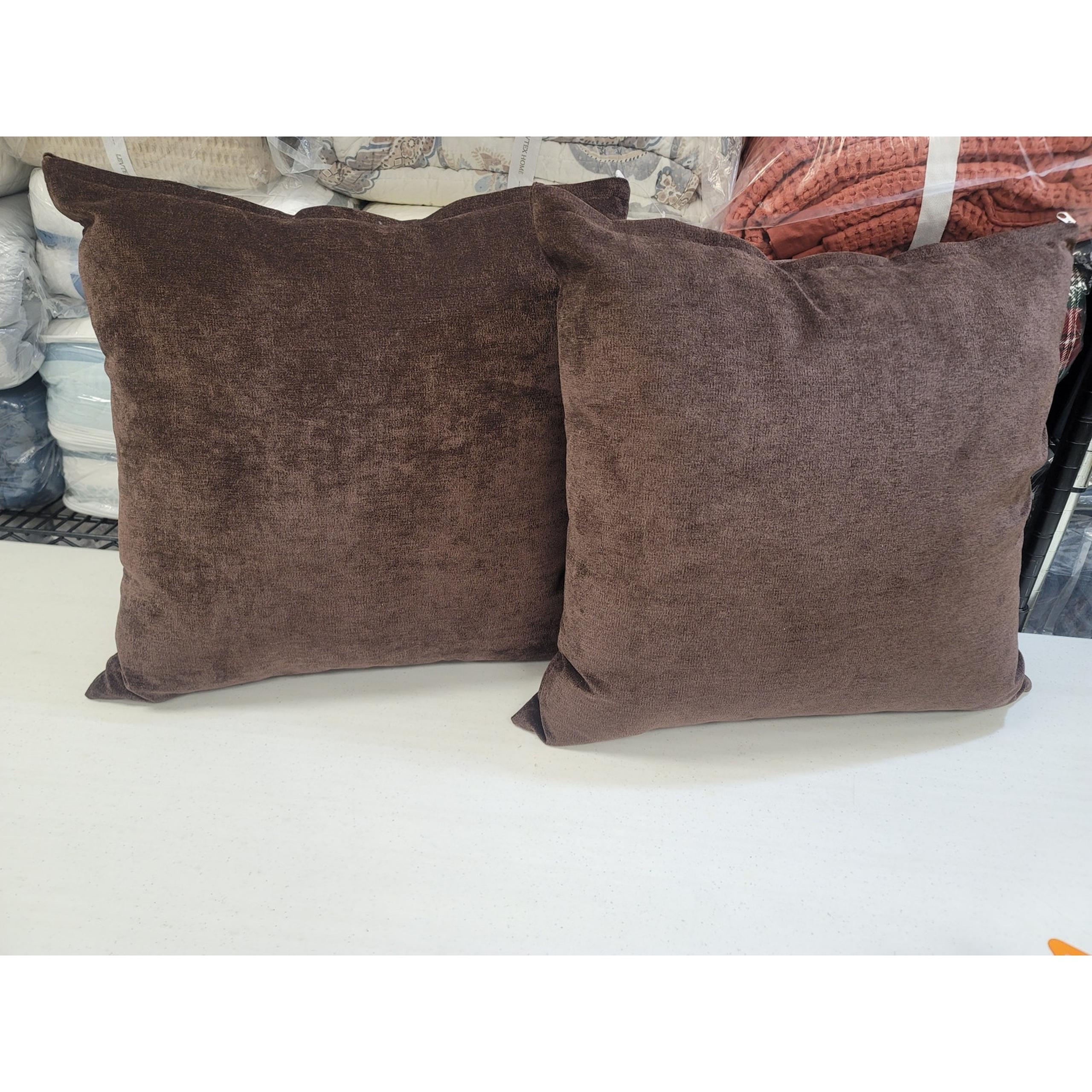 Siscovers Padma Two Decorative Pillows 20" x 20 " Coffee Bean