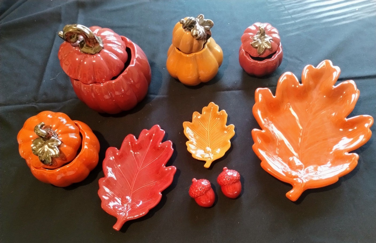 13 PC Holiday Decorative Tableware