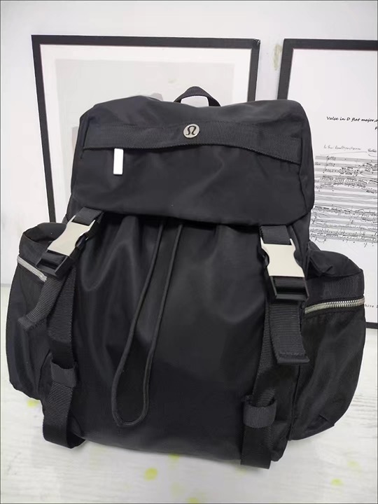 Wunderlust Backpack by lululemon 14L