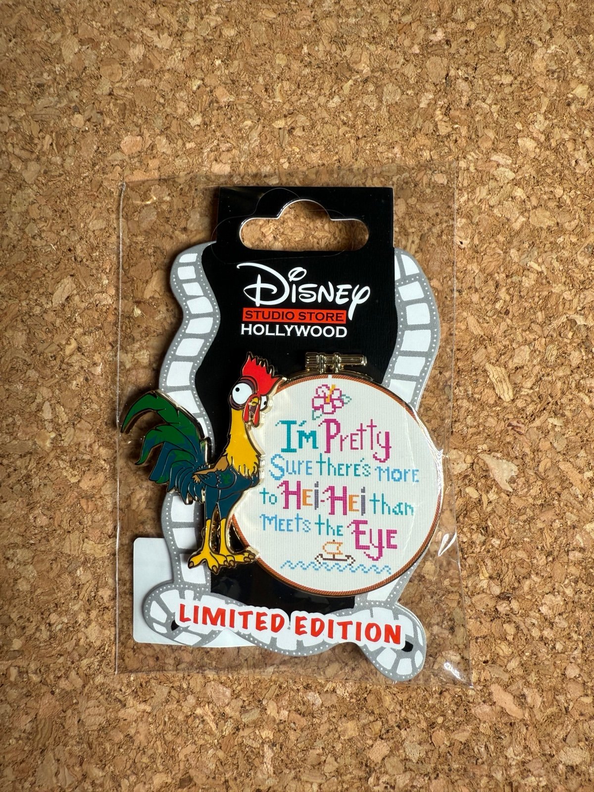 Disney DSSH-Cross Stitch Hei Hei Moana LE 400 Pin