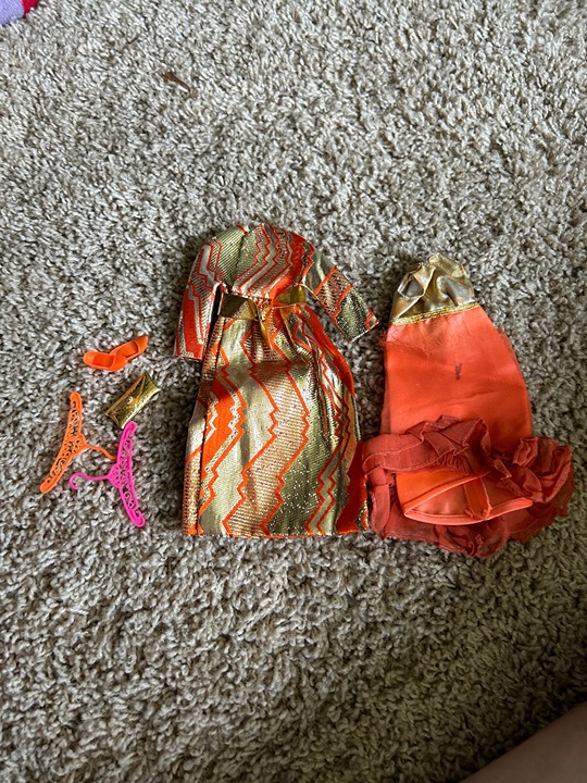 Barbie doll clothes Gold Swinger 1494