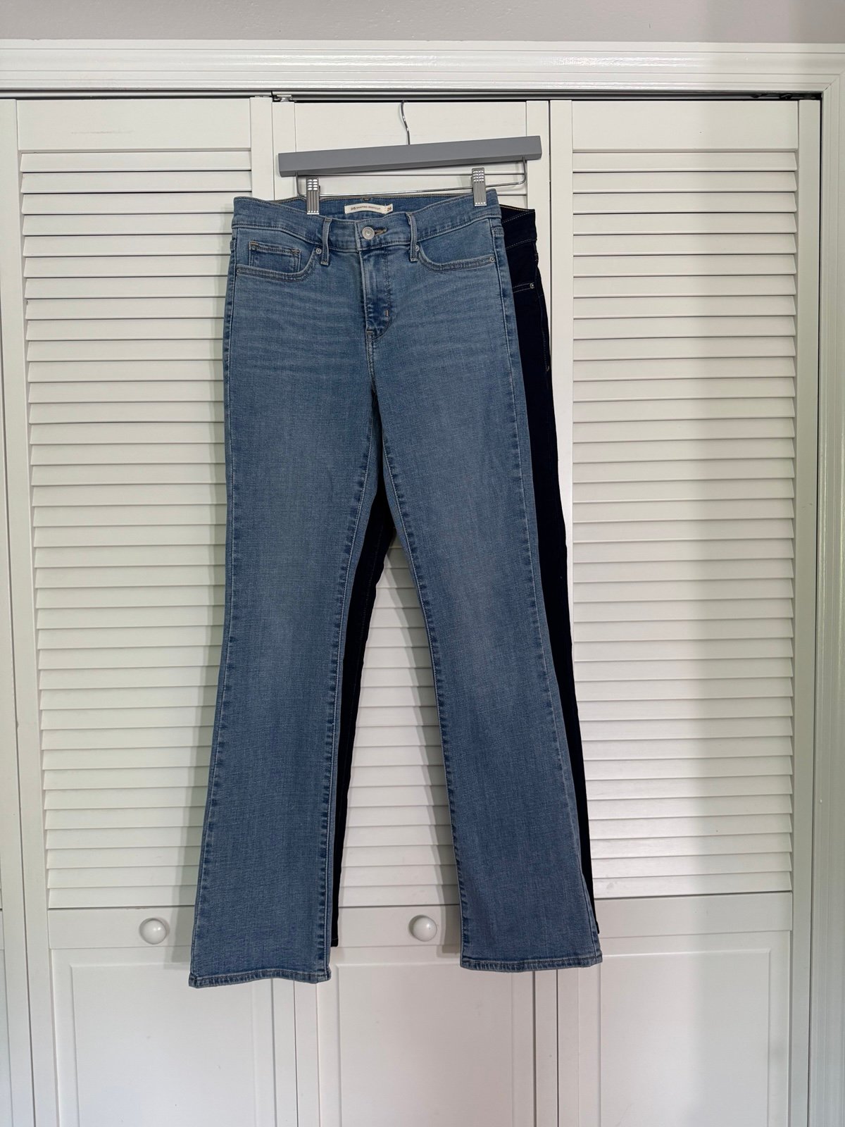 Levi's 2 for 1 315 Shaping Bootcut Jeans Sz 26 One Light One Dark Wash