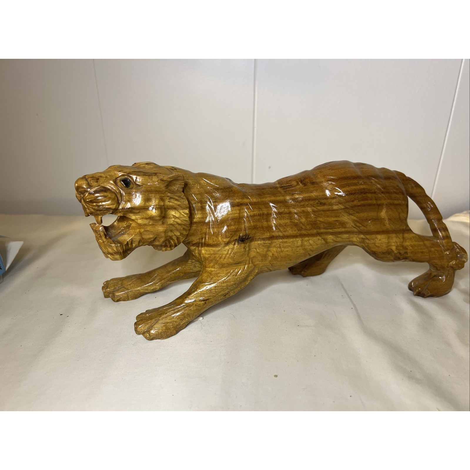 NICE Vintage Large Hand Carved Wooden Tiger Figure Statue Wood !!