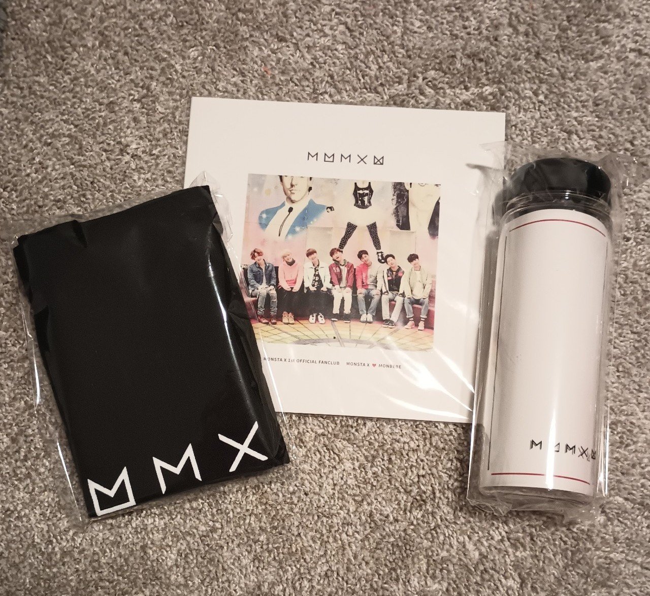 (Sealed) Monsta X 1st fan club group photo book, bottle and bag set (3)