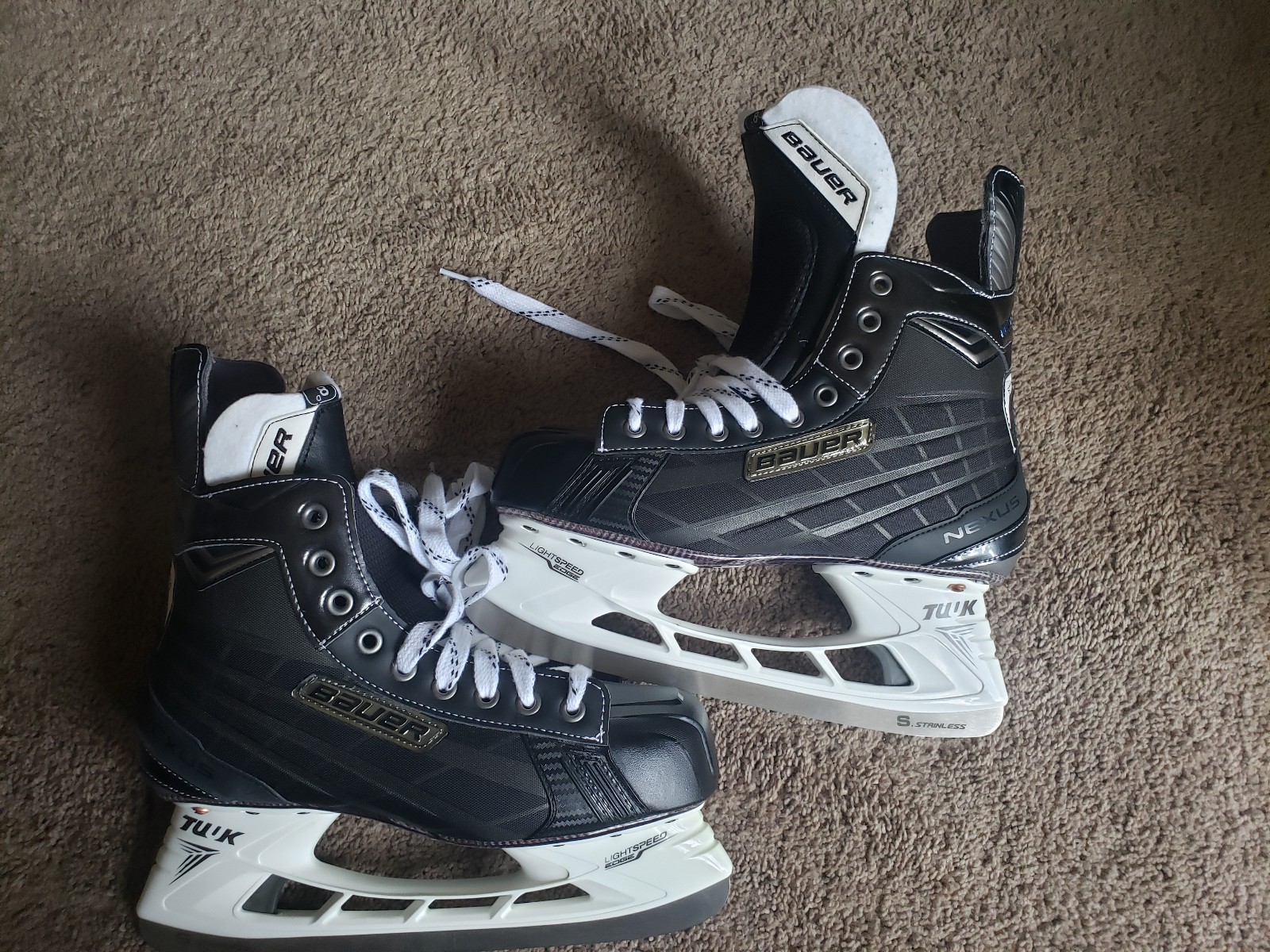 Nexus Bauer ice skates