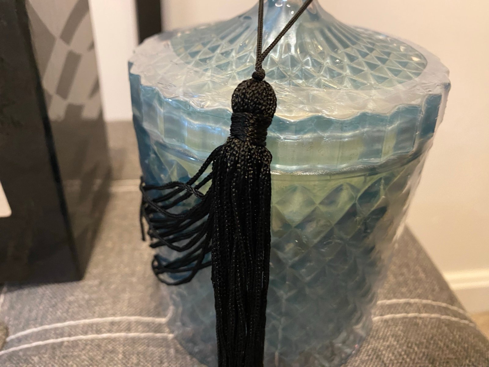 D.L. & CO discontinued candle