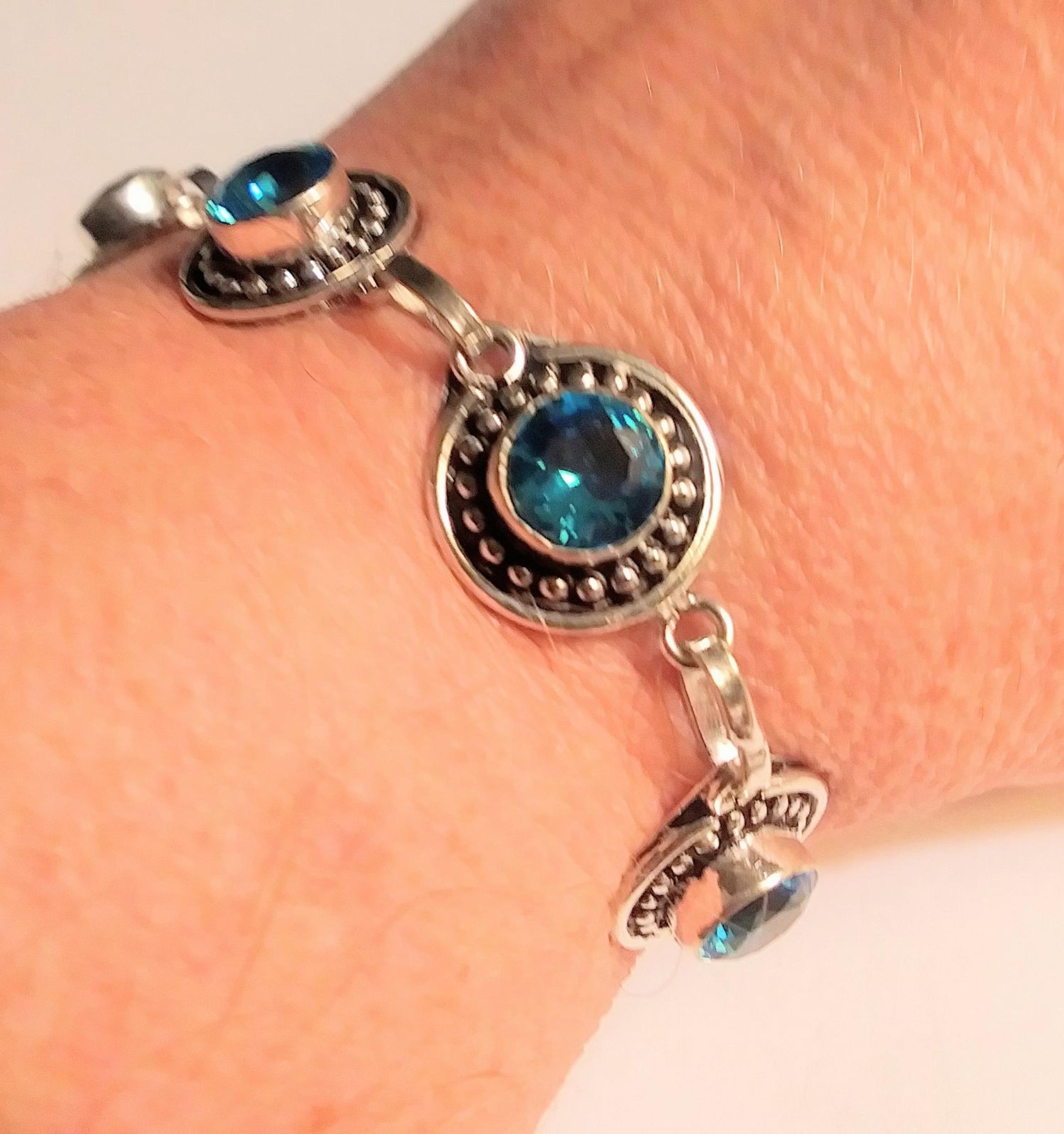 Stunning 925 Sterling Silver Topaz Brace
