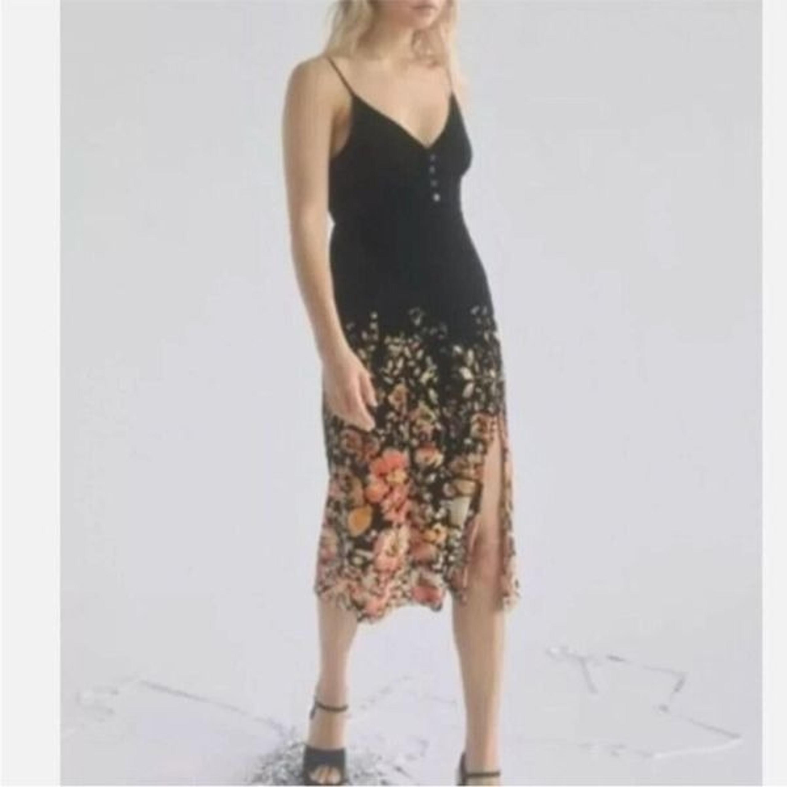 Urban Outfitters Women’s Black velvet floral midi dress Sz S