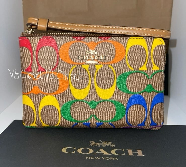 ❤️Coach Limited Edition Pride Collection Wristlet Wallet