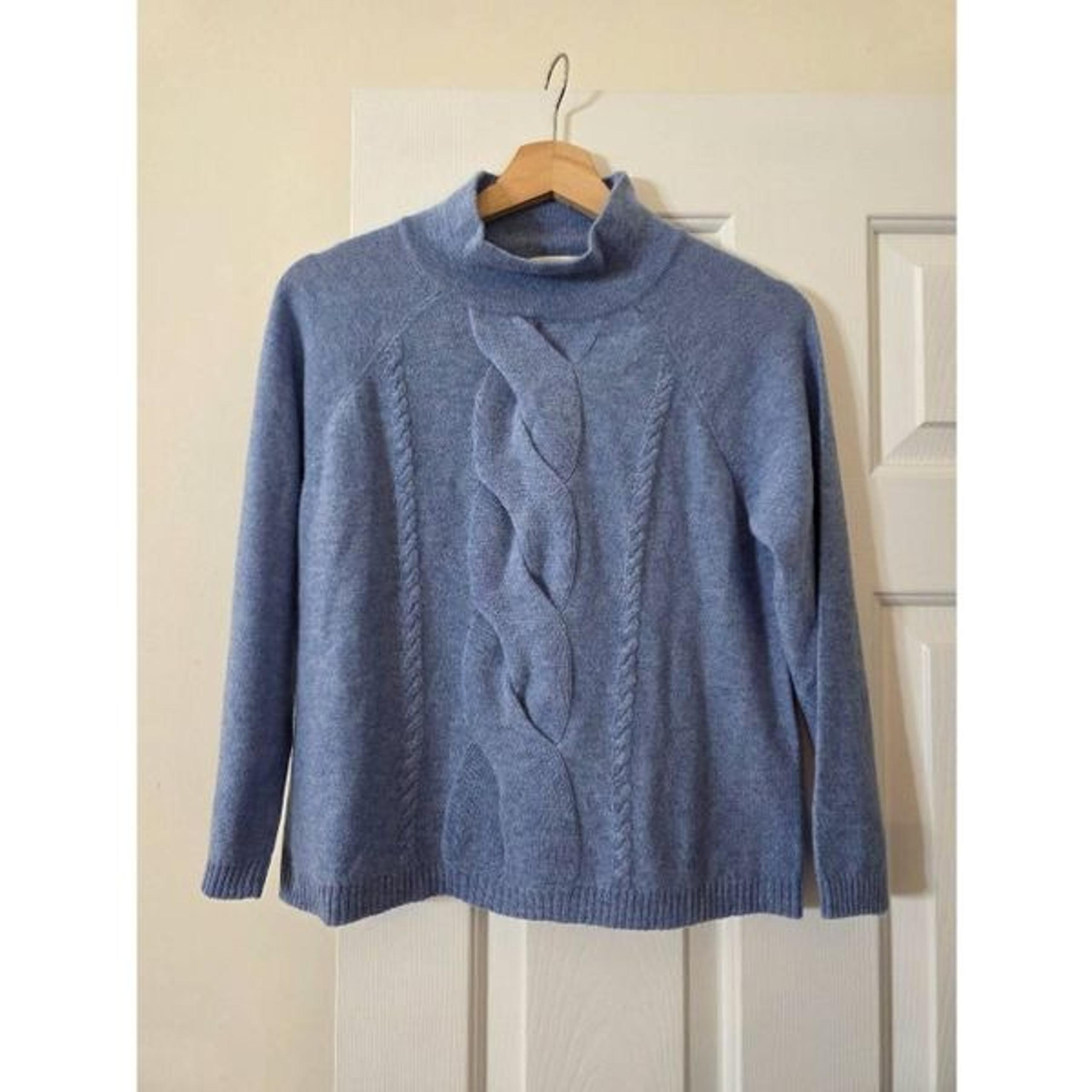 Qi Cashmere Sweater Blue M NWT