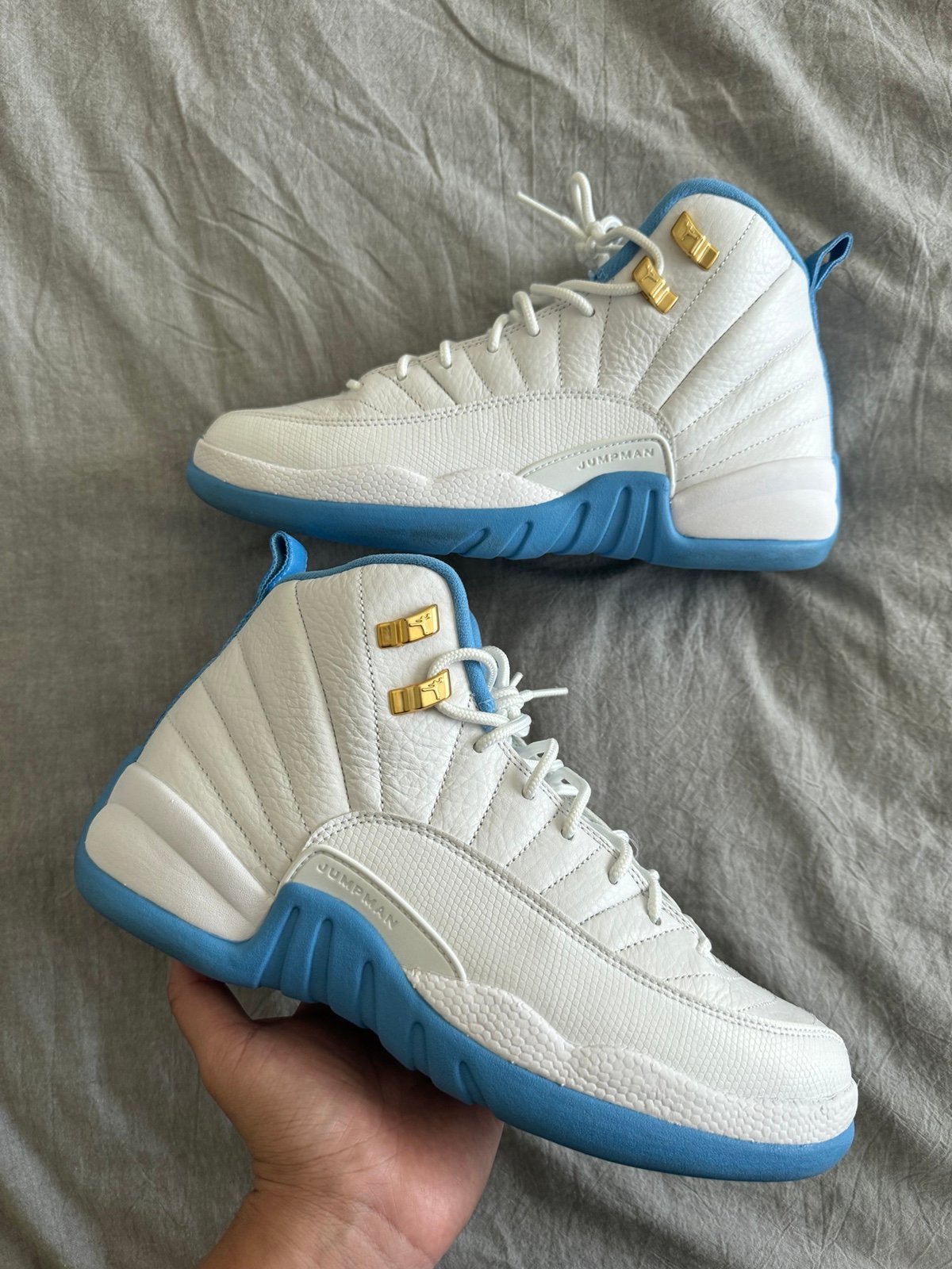 Air Jordan 12 university blue Gs size 7y