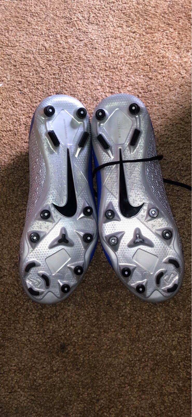 Soccer cleats
