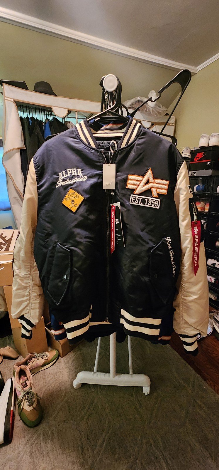 Alpha industry bomber jacket