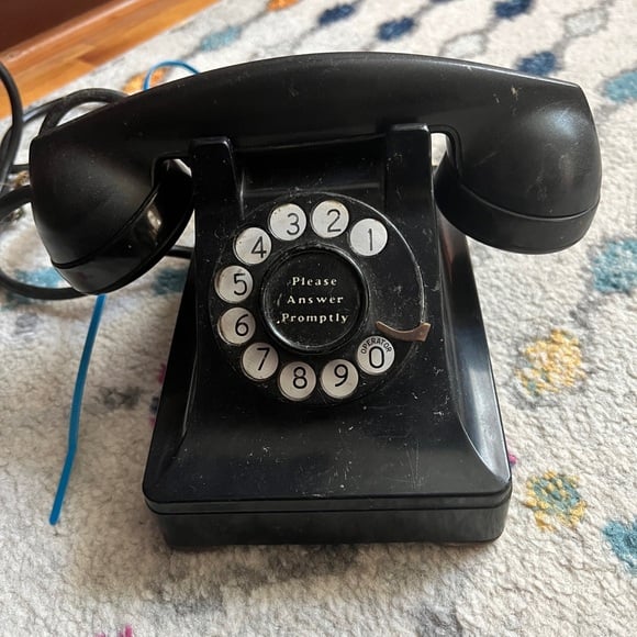 Vintage Bell System Western Black Bakelite Rotary Dial Telephone