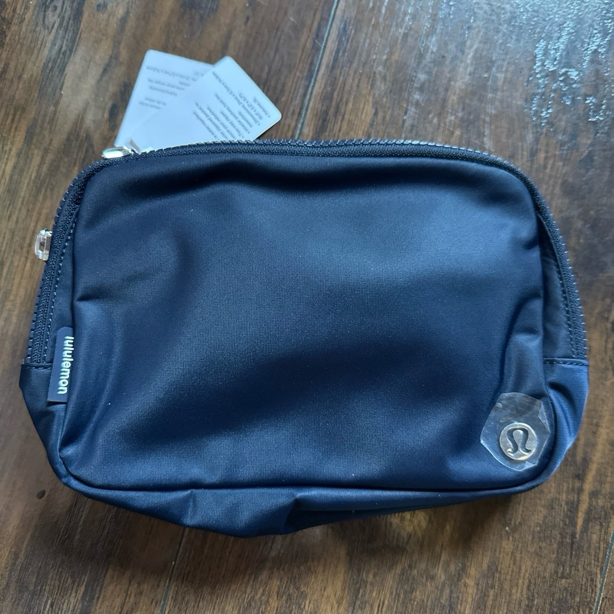 Lululemon Everywhere Belt large 2L true Navy
