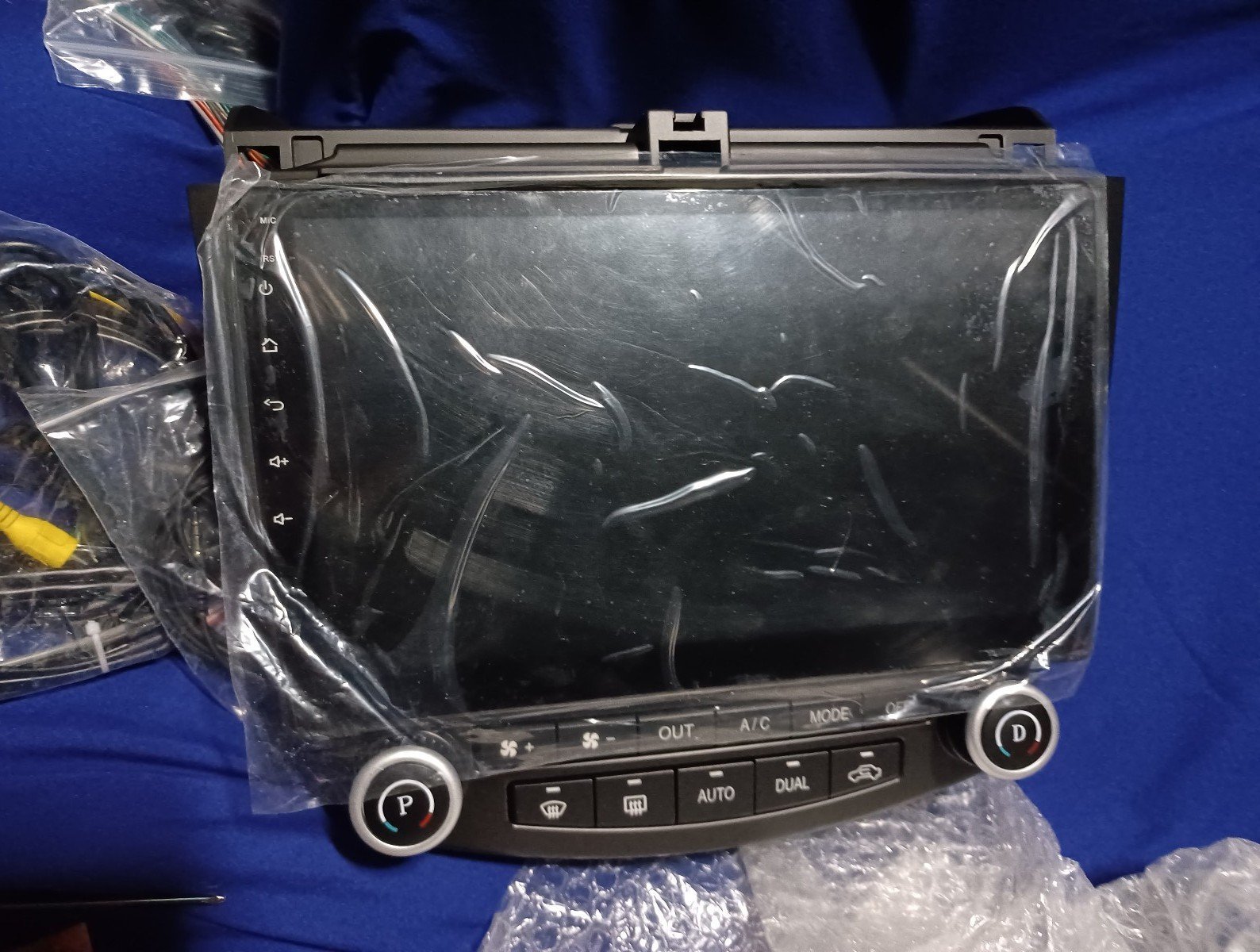 Android Car Media Player SHA 16/23 Touchscreen & Backup Camera
