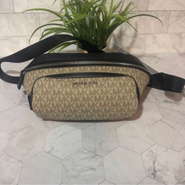 michael kors utility belt bag