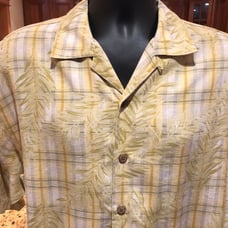Tommy Bahama men’s 100% silk button front shirt. Sharp yellow tropical print.