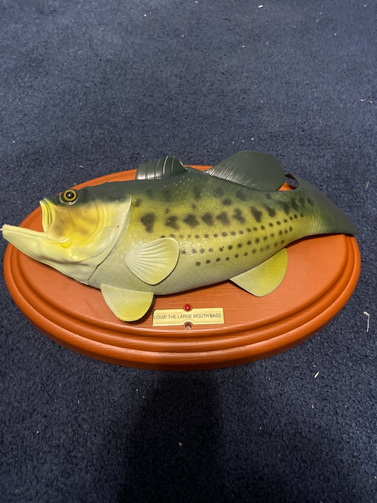Louie The Largemouth Bass Singing Fish Like Billy Bass