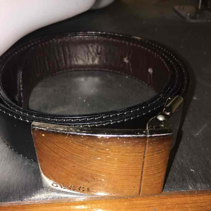 Gucci authentic reversible belt