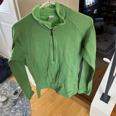 Patagonia women’s green pullover size medium