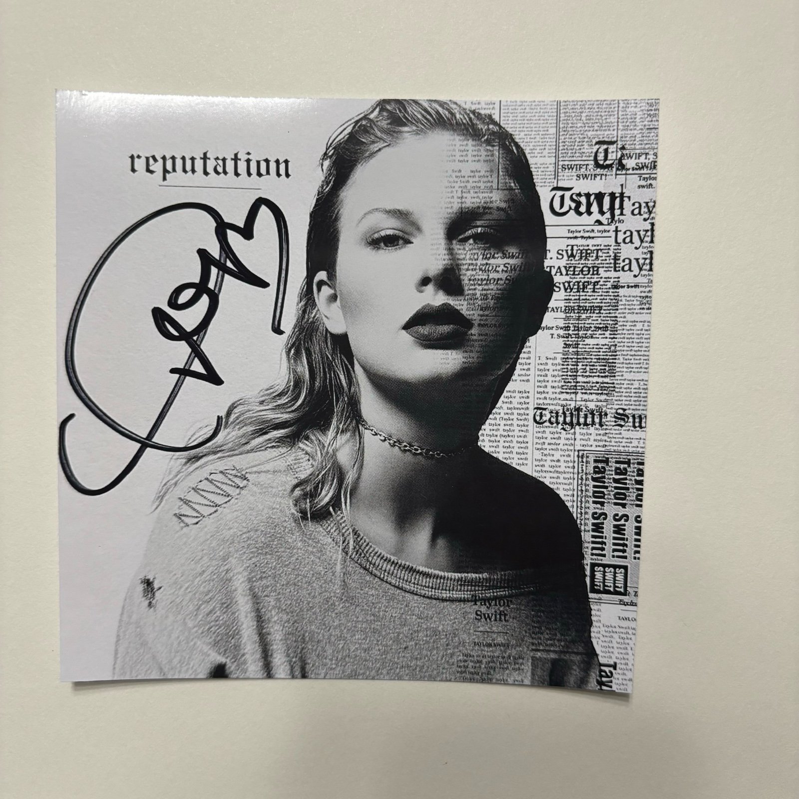 Taylor Swift Signed CD Print Set Paper Collectibles
