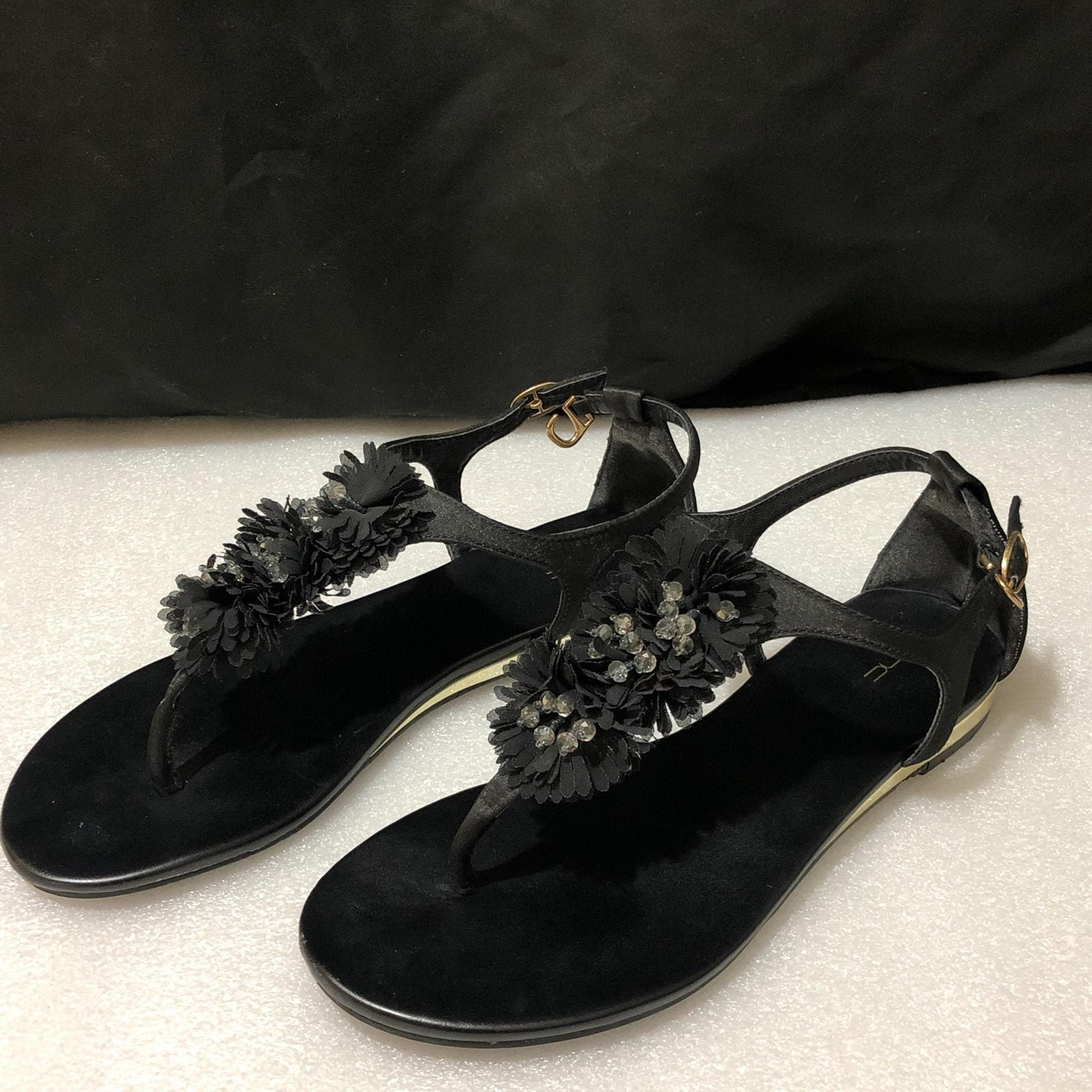 womens sandals