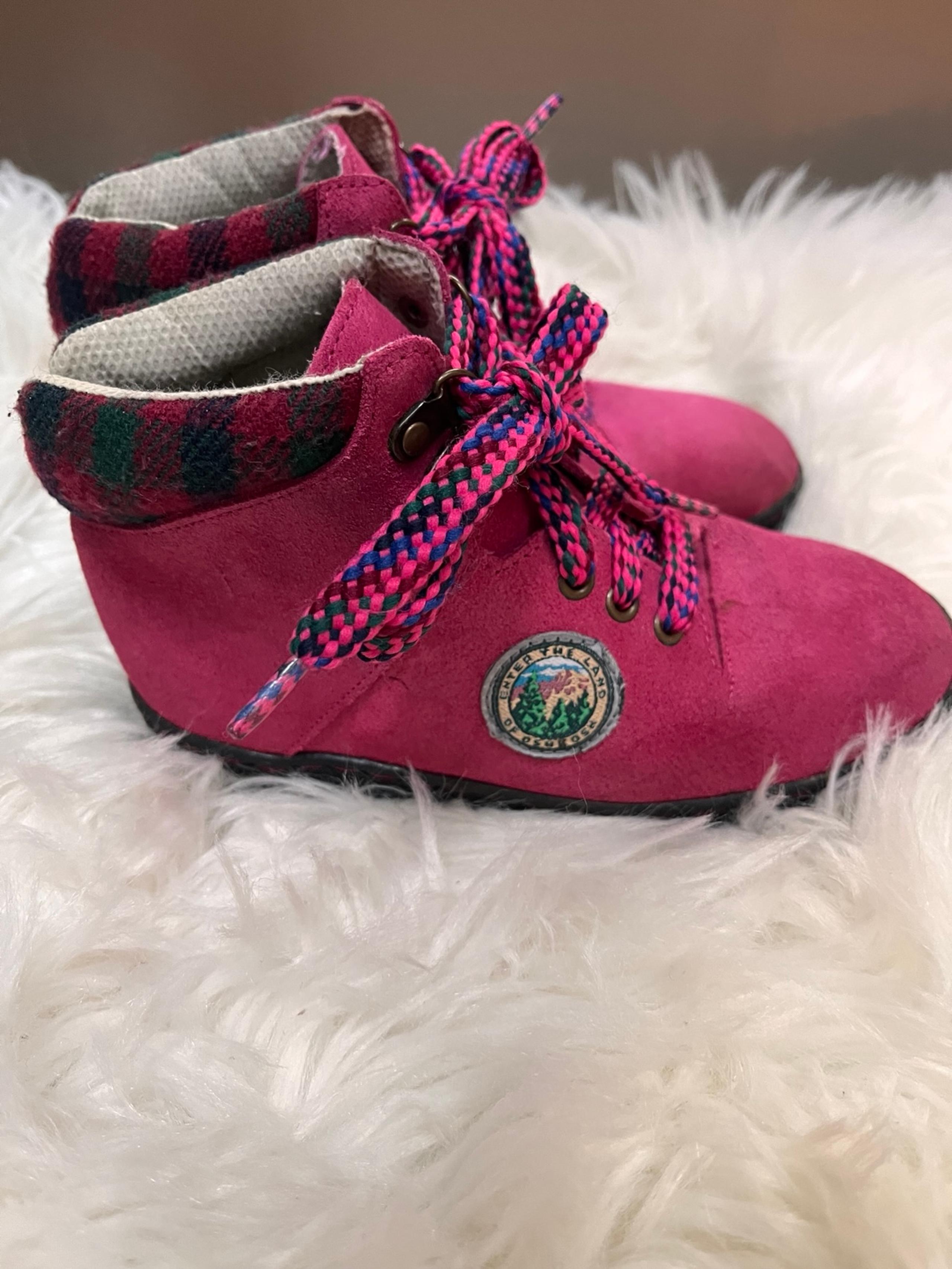Vintage Oshkosh suede boots