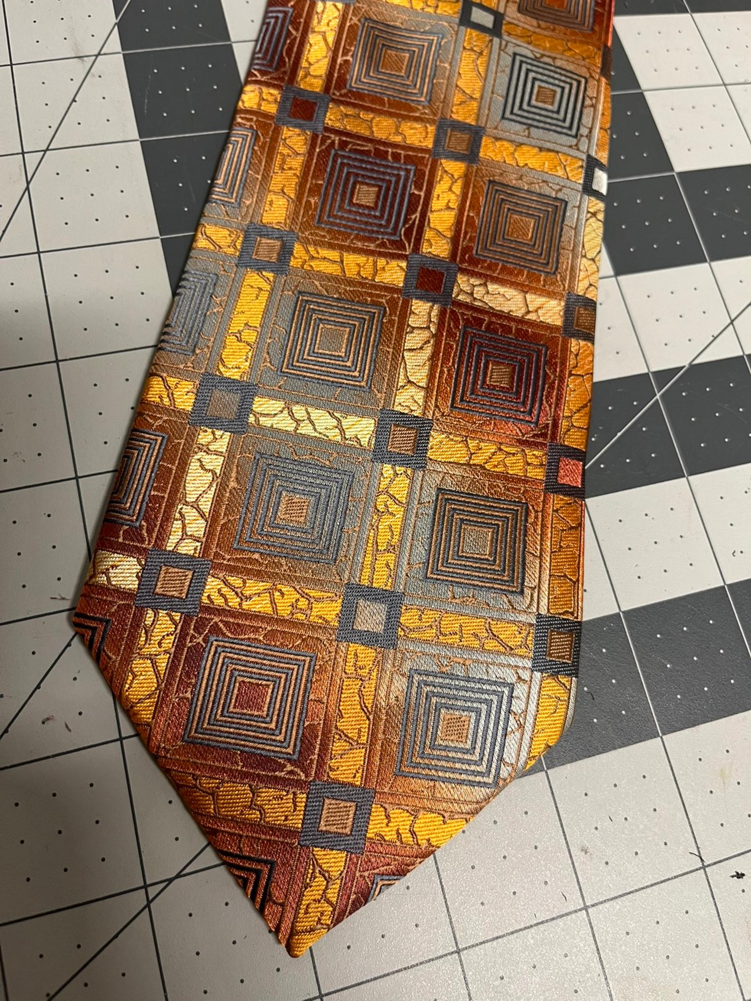 Avanti Uomo men's neck ties