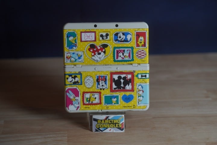 RARE New Nintendo 3DS W/ No.74 Mickey Kisekae Plates W/ 32GB, Charger, Stylus