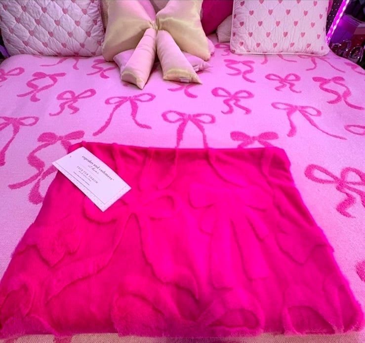 BMWT Cupcake & cashmere pink on pink bow throw