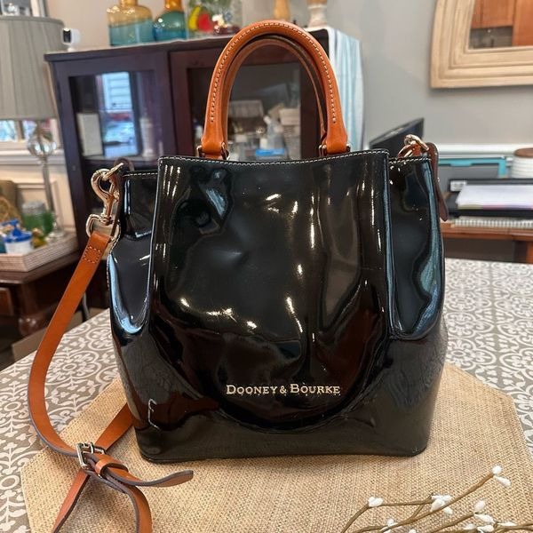 DOONEY & BOURKE City Patent Leather Small Barlow Bucket Crossbody Handbag