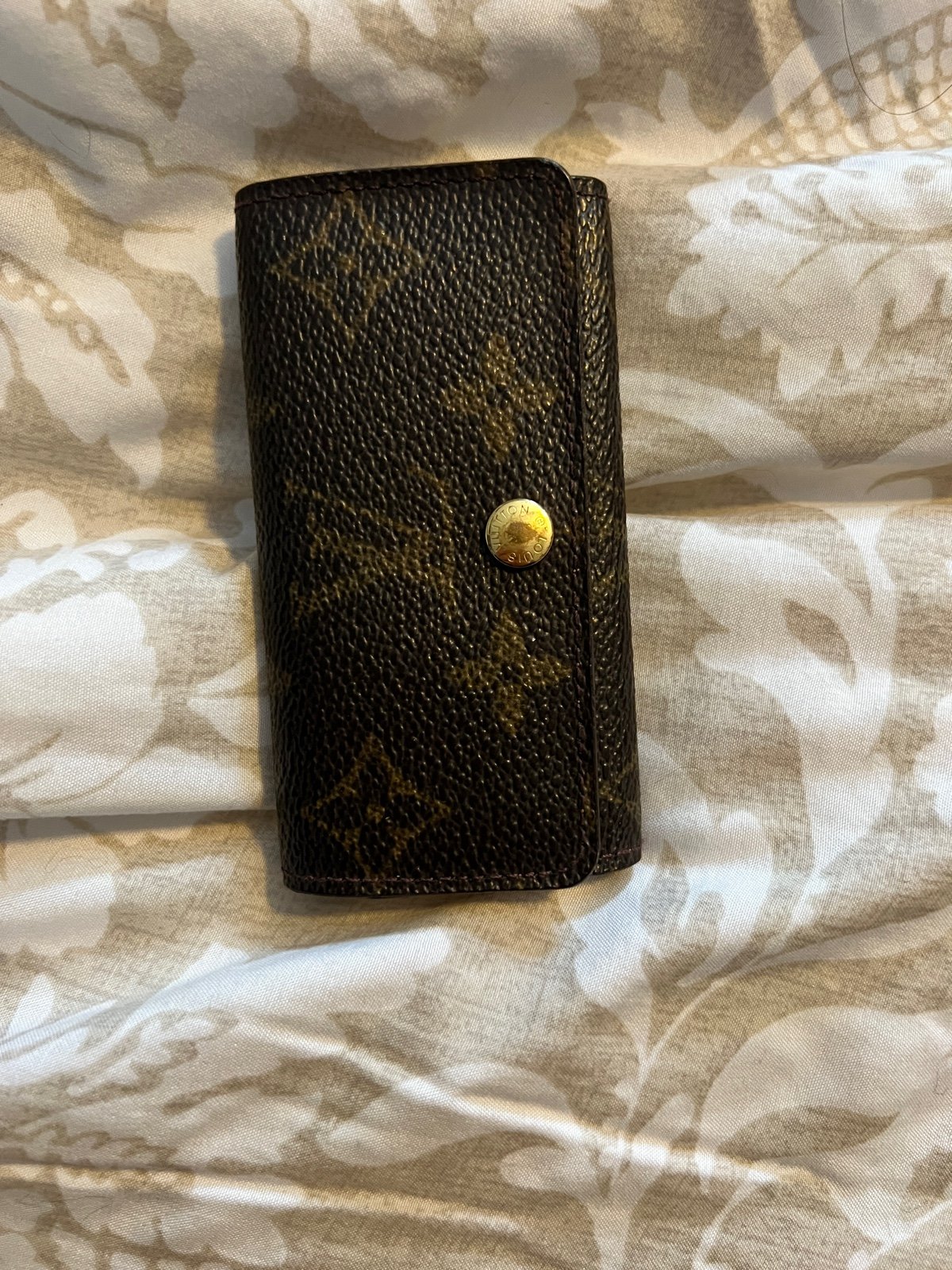 Louis Vuitton 4 key Holder