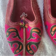 Handmade in Ecuador Embroidered & Embellished Pink Slipon Sz 7.5 Slipper Flats