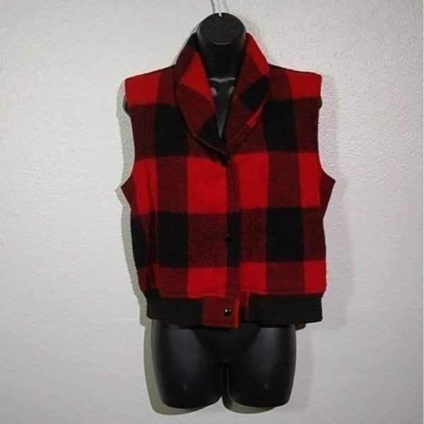 Woolrich Vintage Wool Buffalo Plaid Black Red Vest Woman's Medium