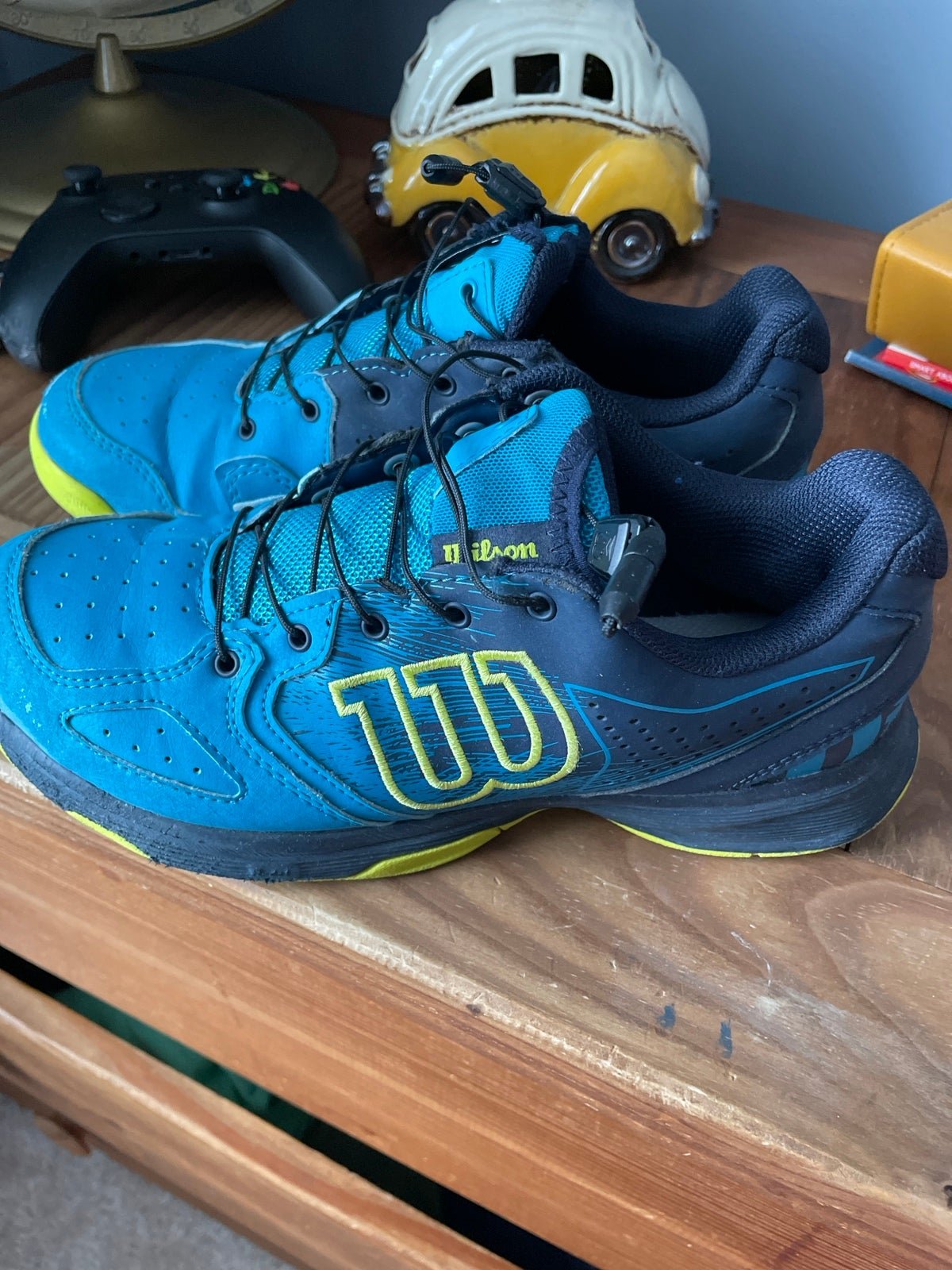 Wilson boys shop tennis shoes