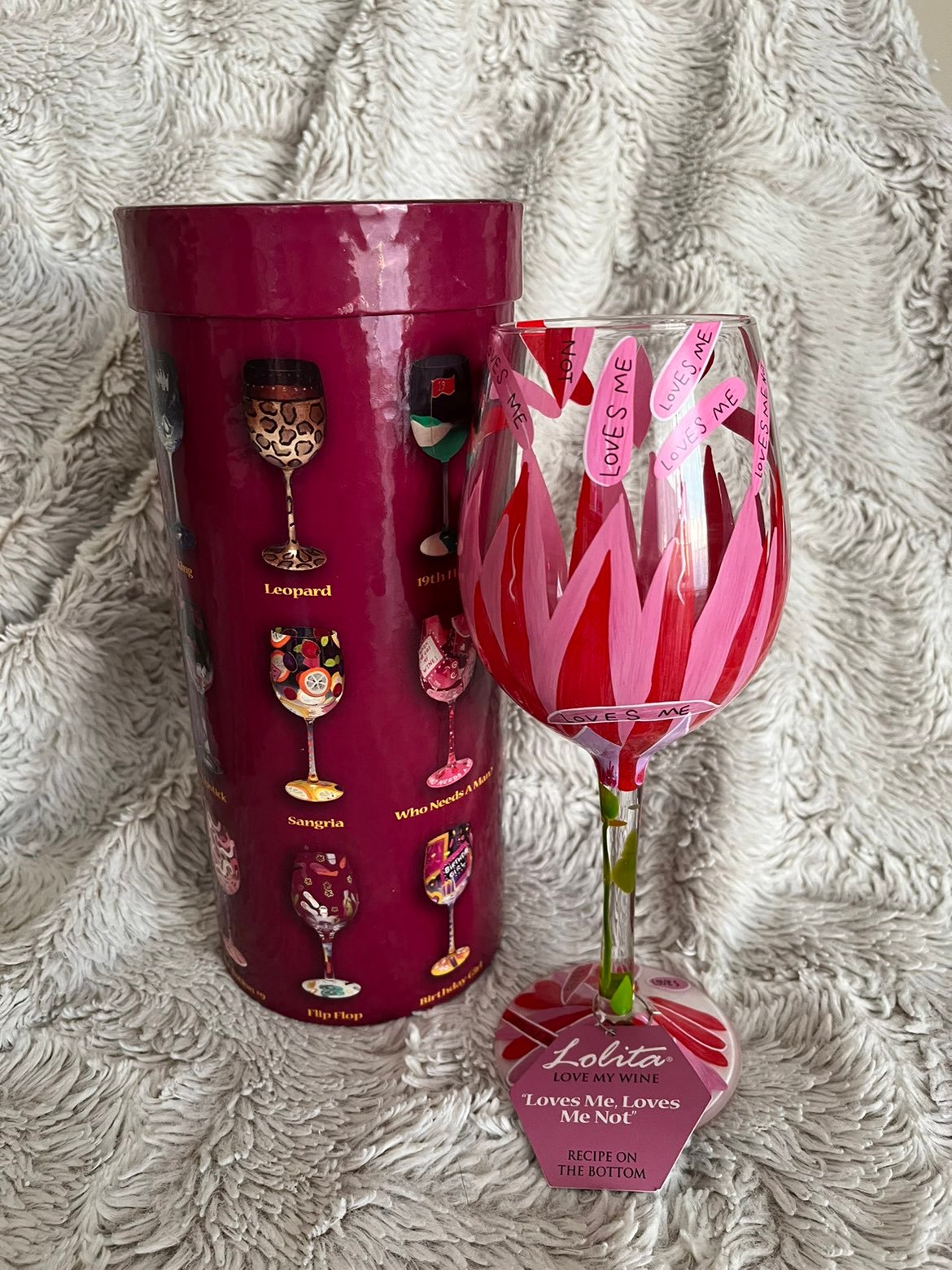 Lolita Love My Wine Loves Me, Loves Me Not Wine Glass