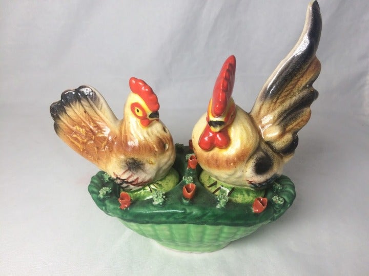Vintage 1950's Rooster & Hen Salt Pepper