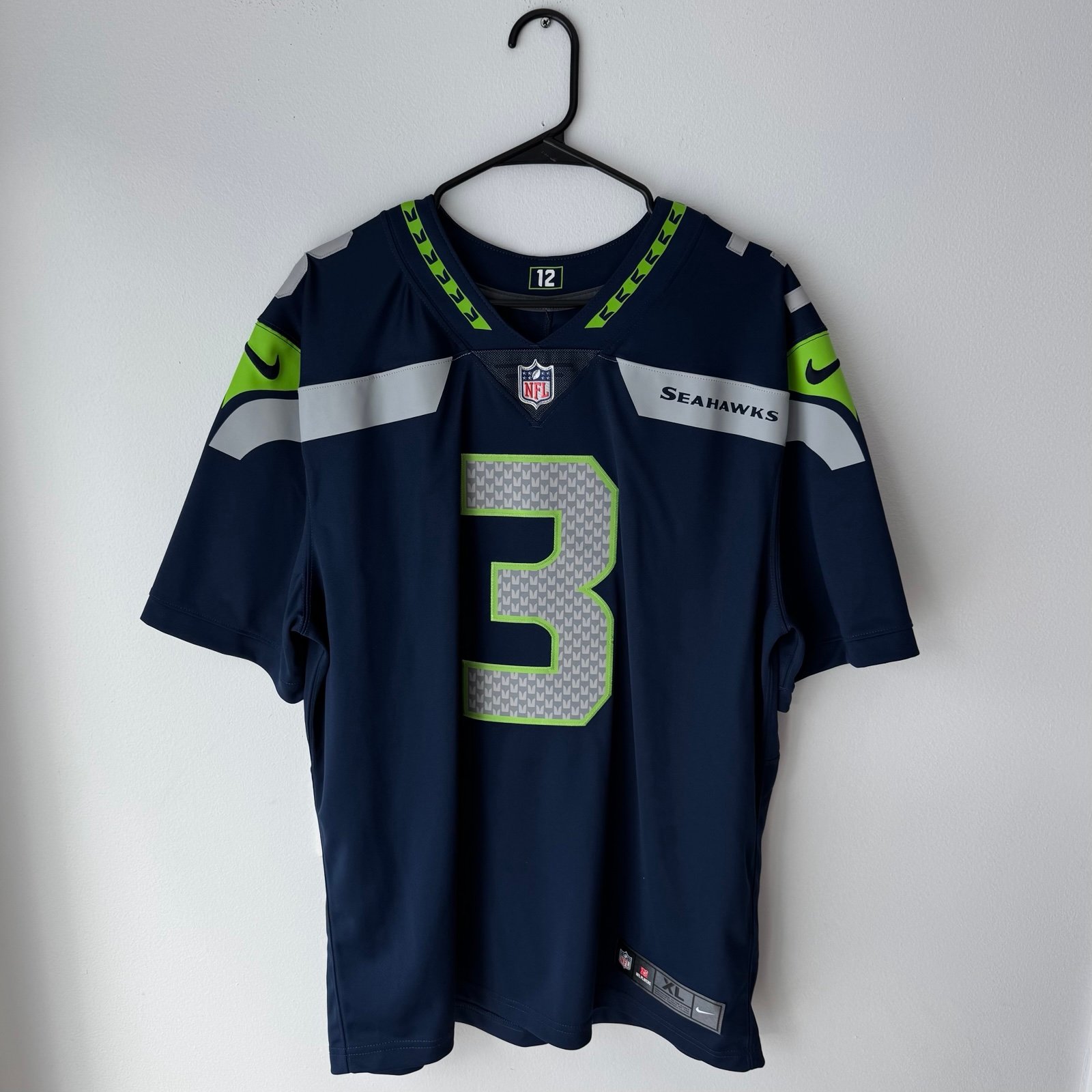 Russell Wilson (3) Seattle Seahawks Navy Nike Vapor Limited Jersey - Sz: XL